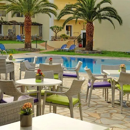 Kristalli Aparthotel 3*