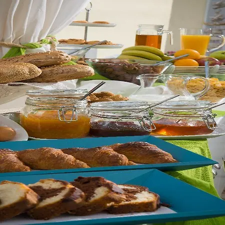 Apartahotel Kristalli