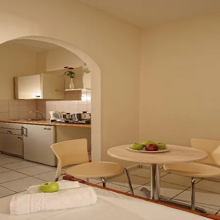 Kristalli Aparthotel Malia