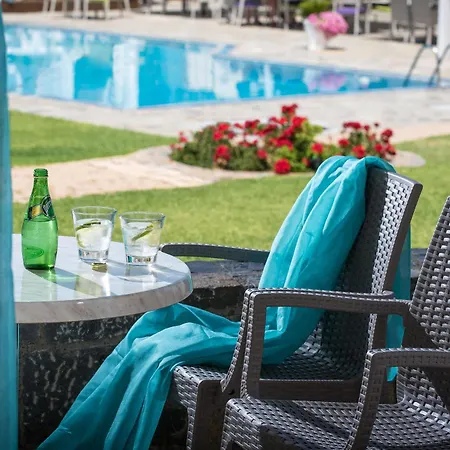 Kristalli Apartahotel 3*